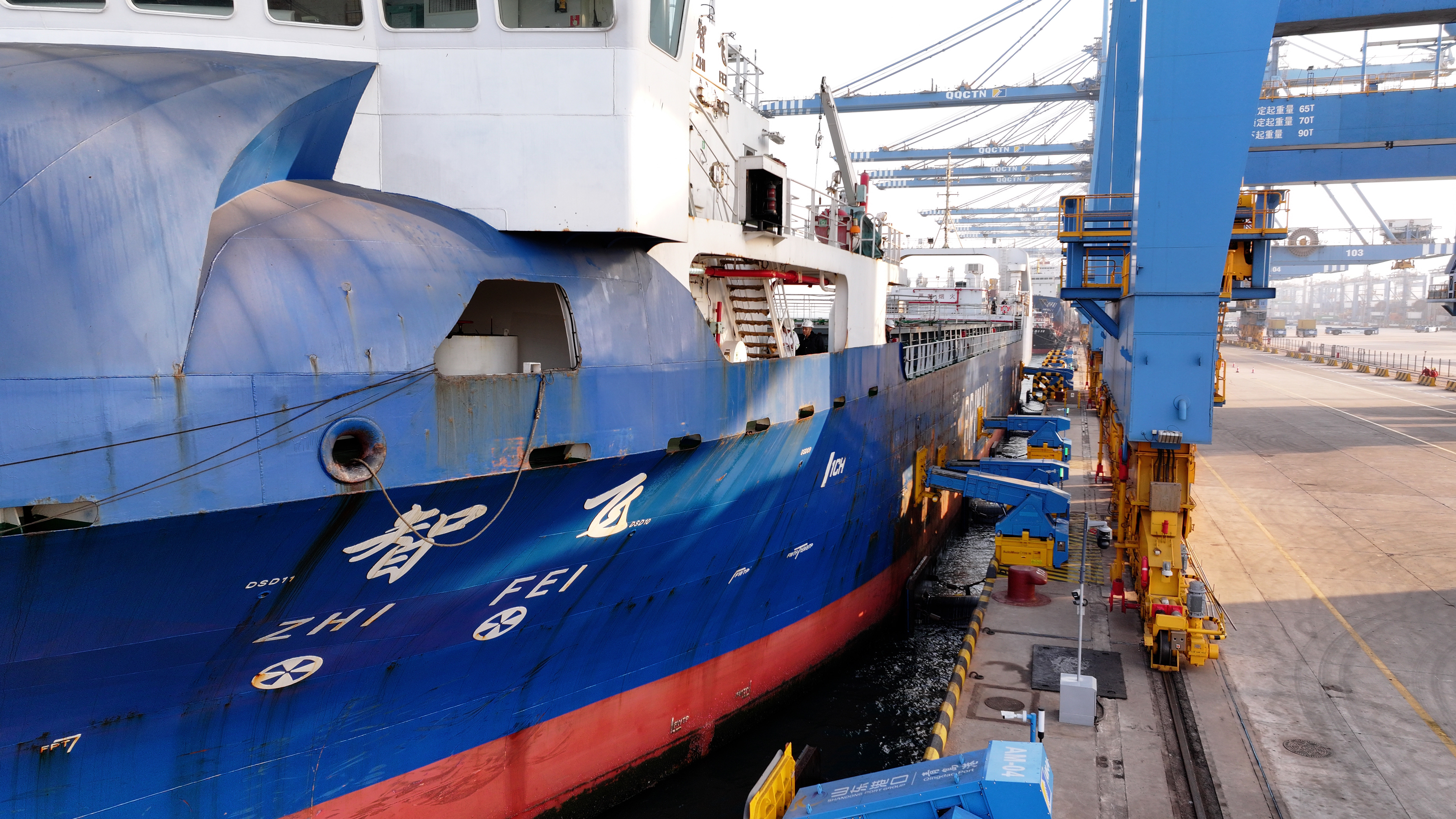 我国首次实现集装箱船舶航行、靠泊、作业全流程无人化！智船遇智港 山东港口青岛港自动化码头完成智能航行船舶全自主作业