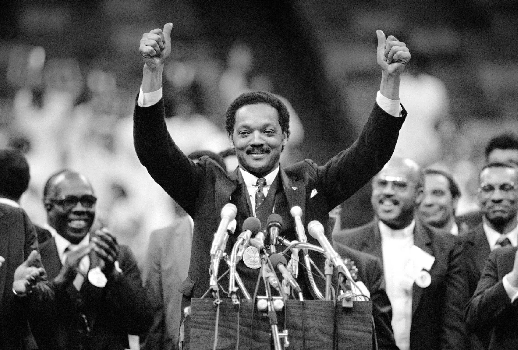 人物｜美国民权领袖杰西·杰克逊去世：两度竞逐总统，为奥巴马时代铺路的先行者