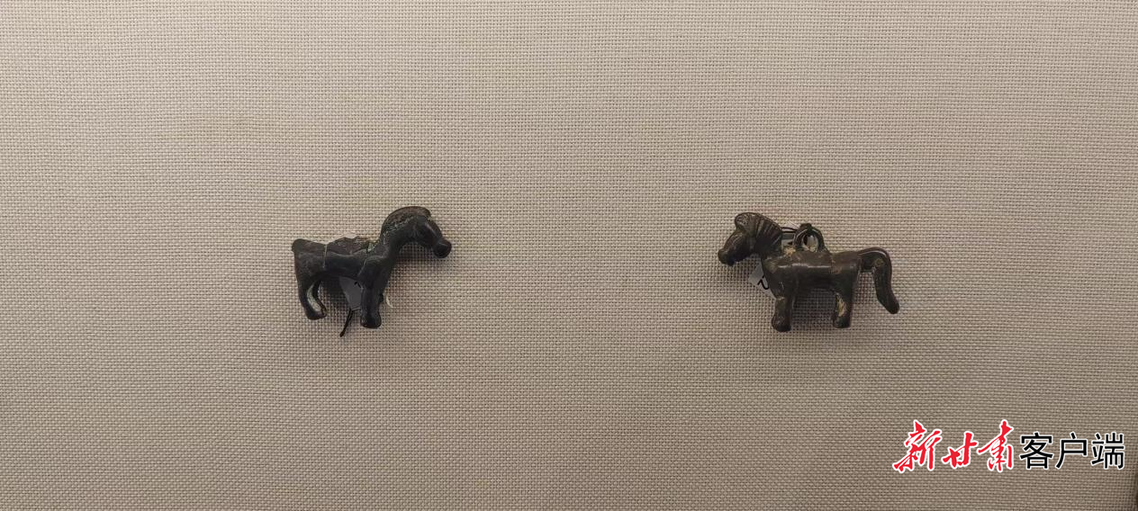 “骐骥新程——丝路马年生肖文化特展”在敦煌市博物馆悬泉厅开展 图片来自敦煌市博物馆