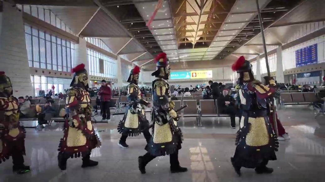 大汉雄风今犹在　凉州将军踏春来