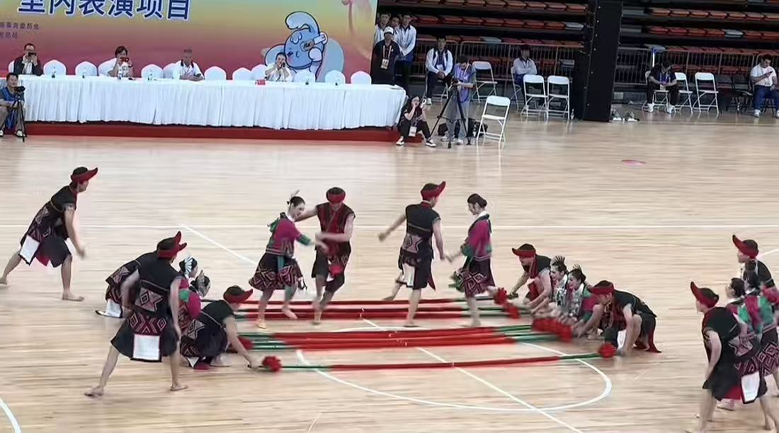 童声话非遗 闪耀自贸港|黎族打柴舞:足尖上的烟火欢歌