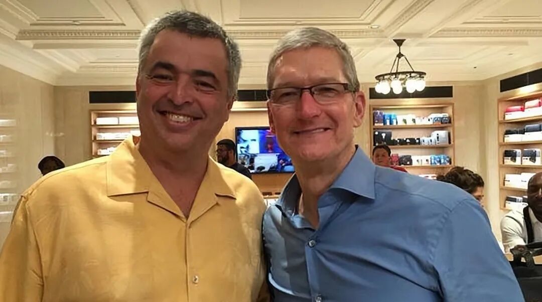 ▲Eddy Cue 与 Tim Cook