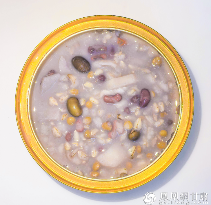 山药百合杂粮粥以崆峒山药、兰州百合等为主要食材　笛笛供图