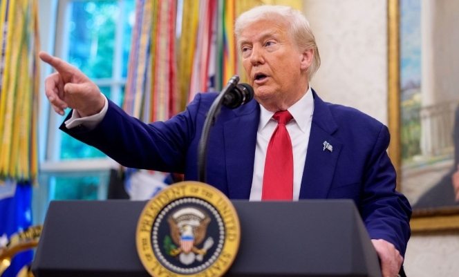 特朗普宣布将10%全球关税提升至15%