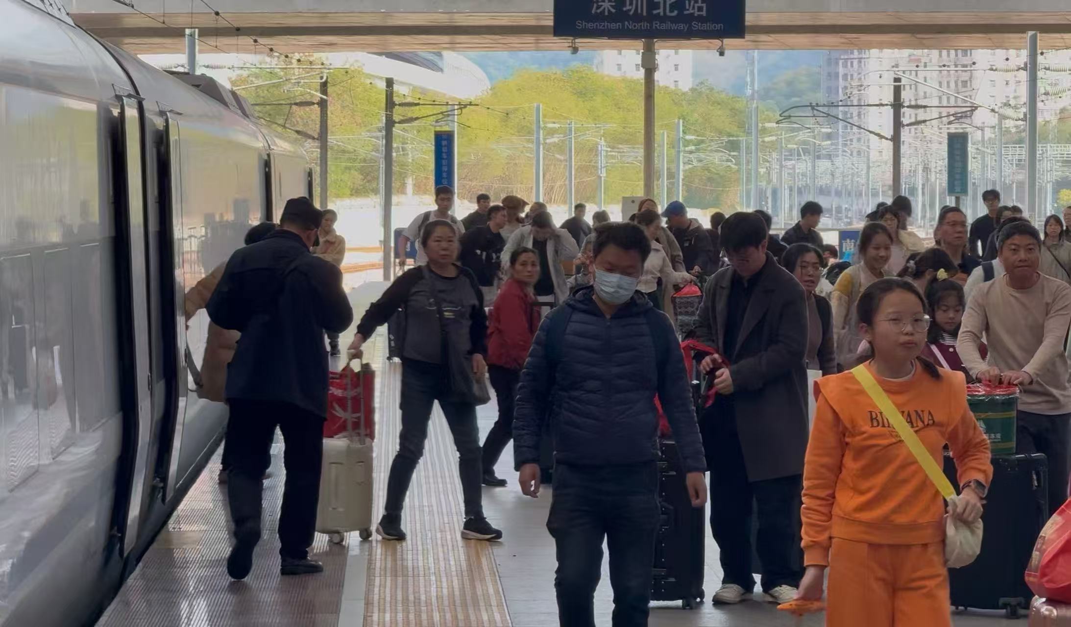 马年春来早,深圳铁路全力保障广大旅客返深返岗