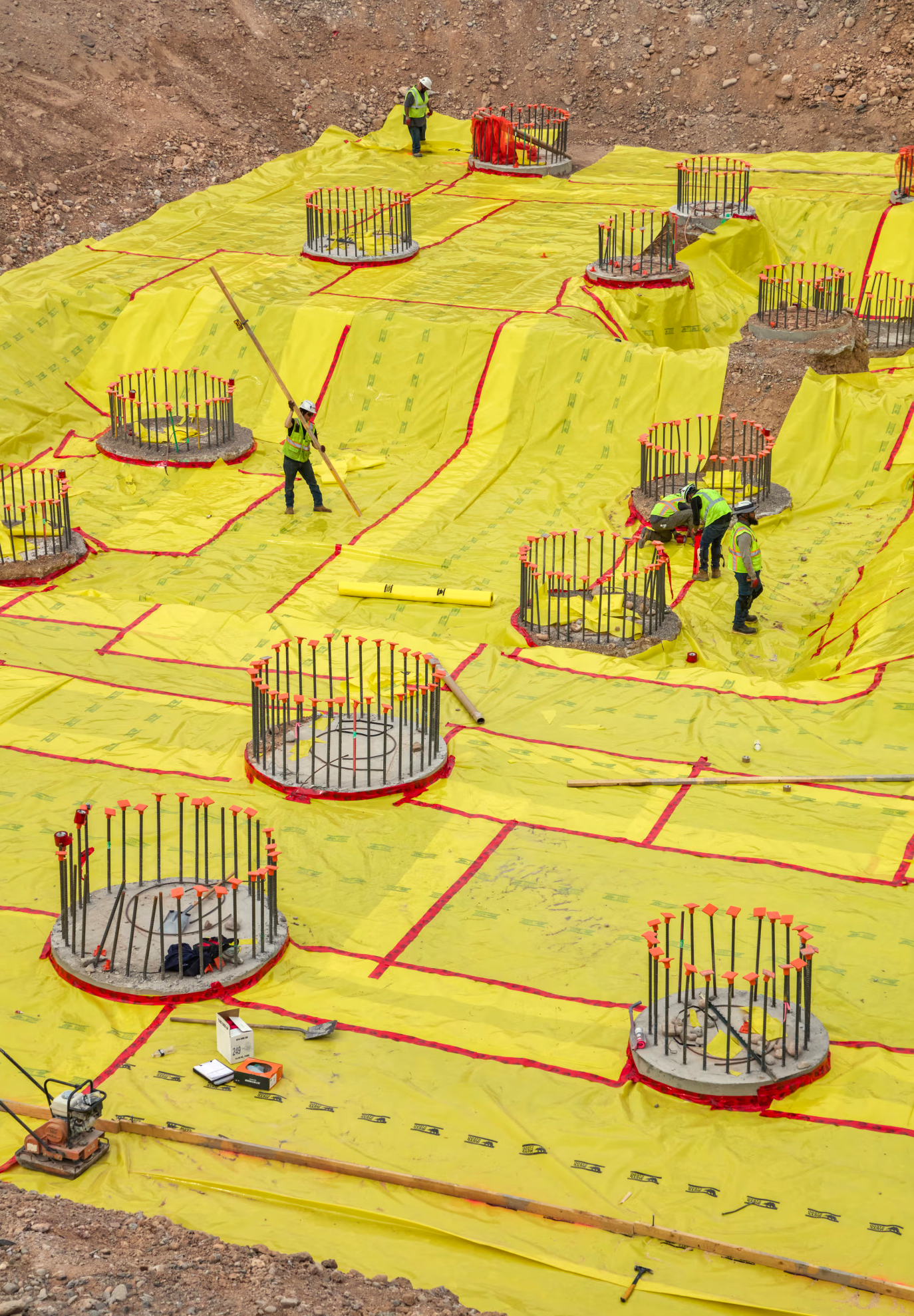 美媒实地探访沙漠工厂:苹果如何让芯片供应链重返美国?