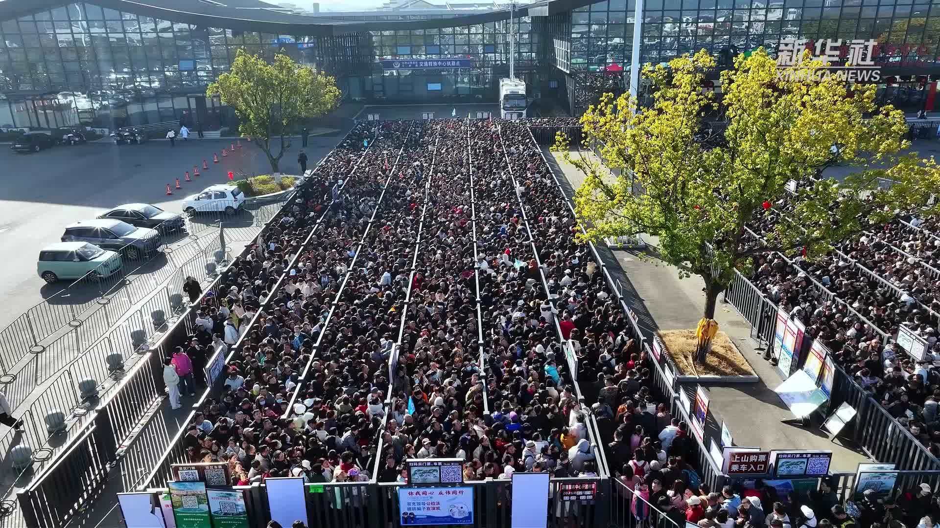 新春走基层｜新婚“双警”夫妻的春节坚守