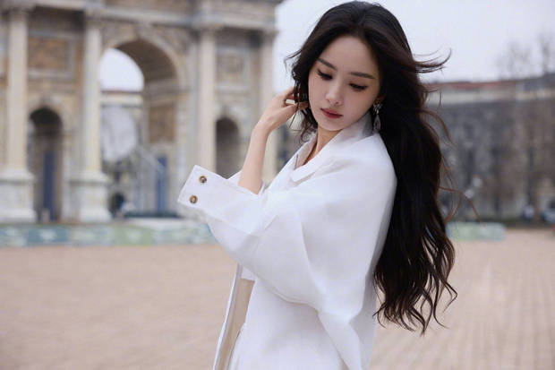 杨幂气质超好！