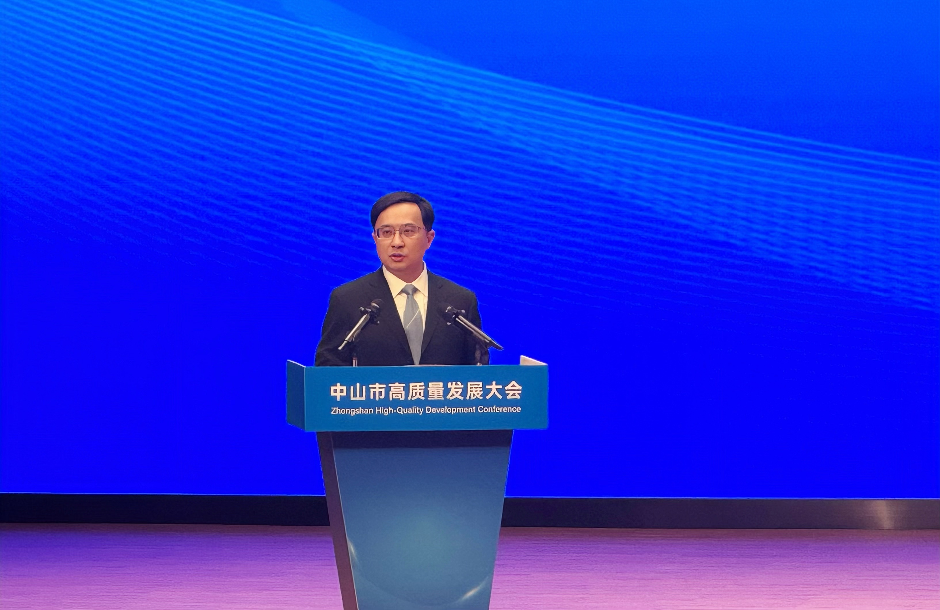 中山市委常委、火炬高新区党工委书记曾奕会上发言