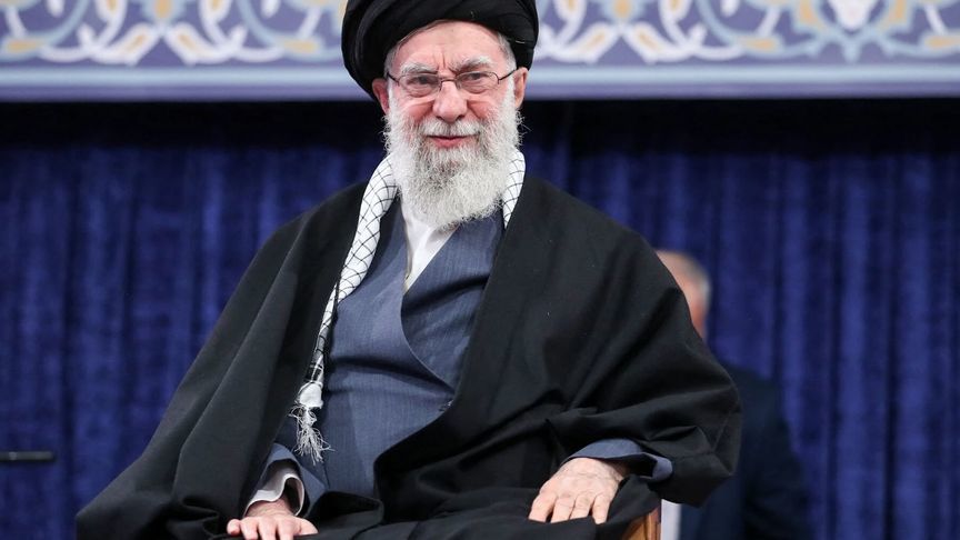 哈梅内伊指定接班人，决意以死殉国！美国跟伊朗玩小鸡游戏破产