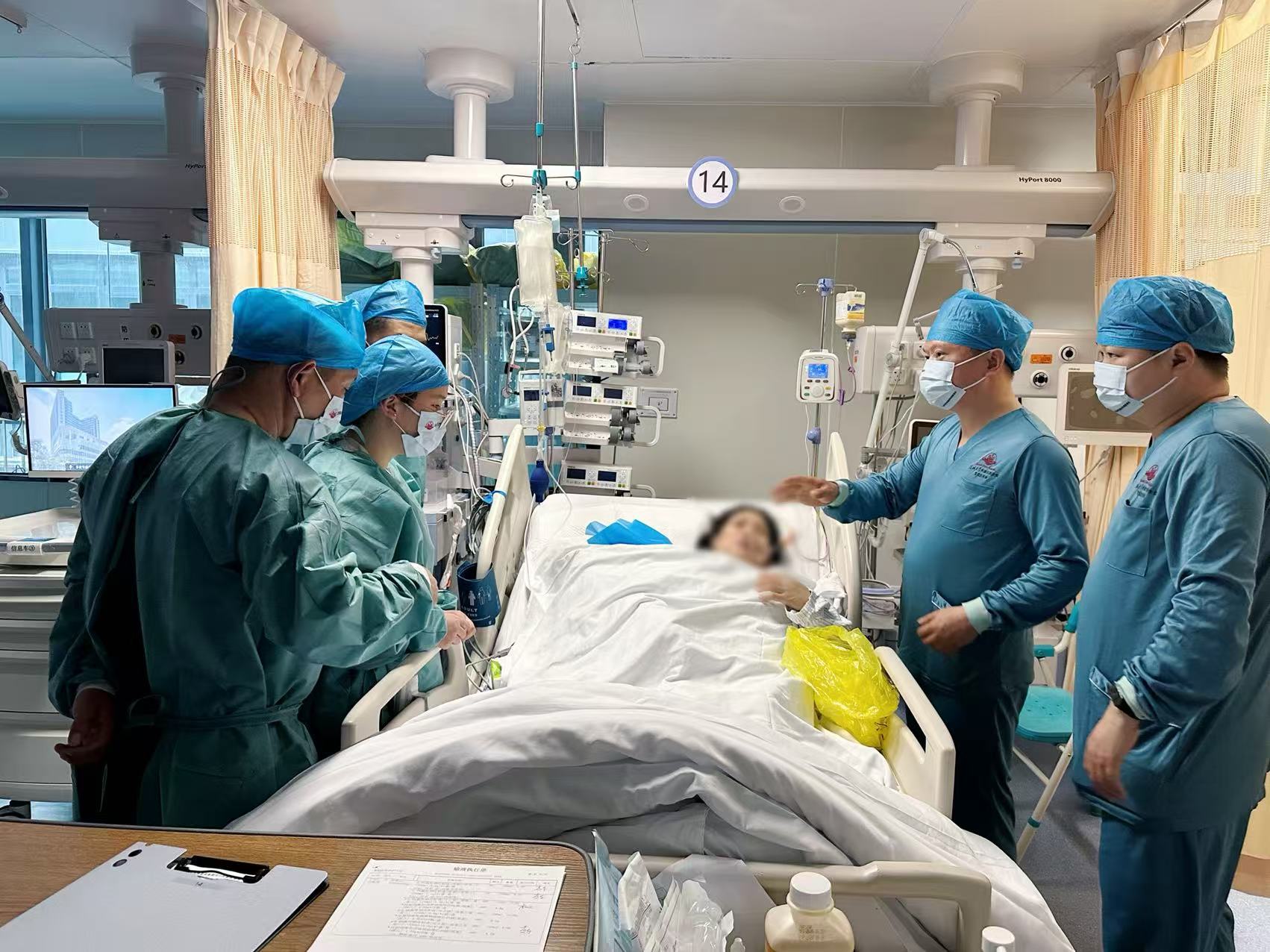 春运返程30小时“坐”出“肺栓塞”  女子两次心脏骤停险丧命