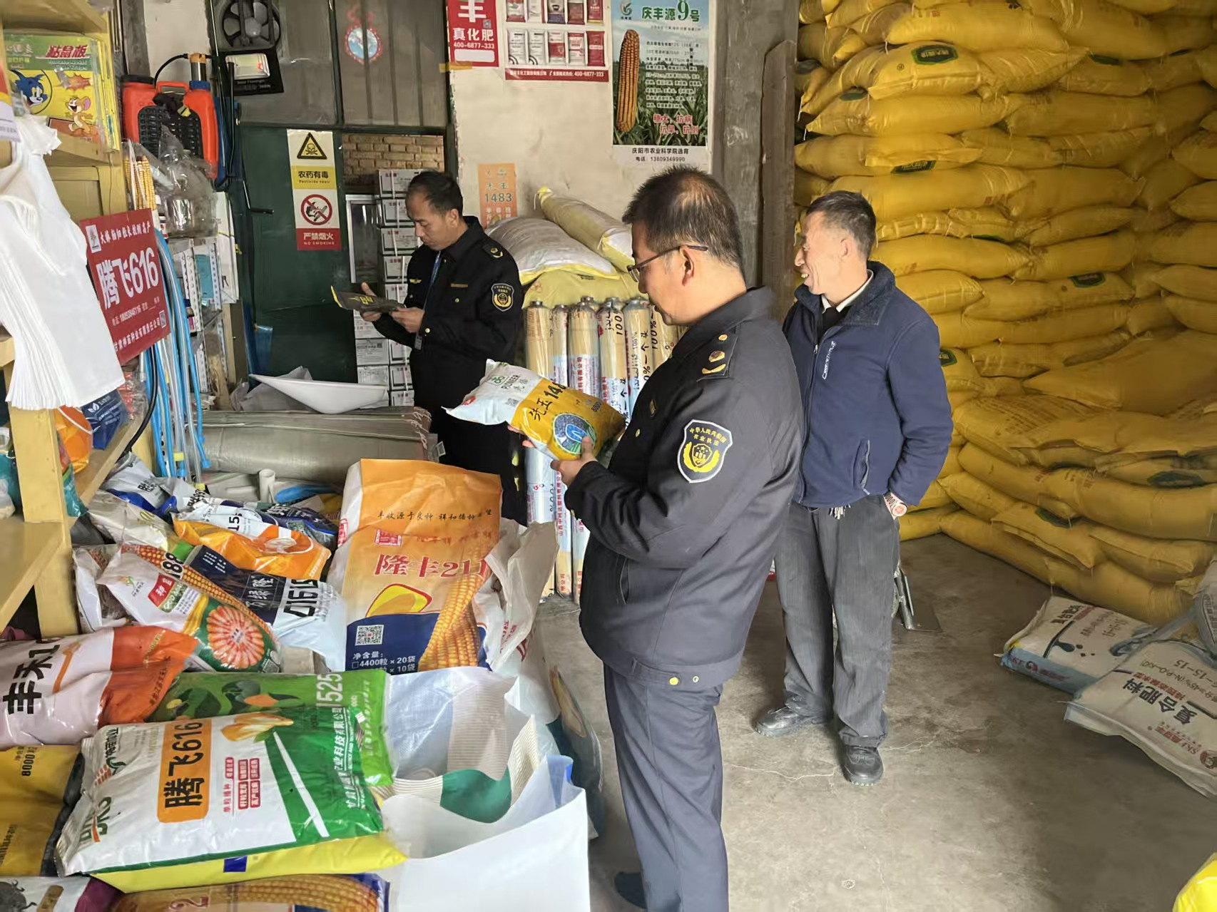 灵台县农业综合行政执法队开展“护农行动”