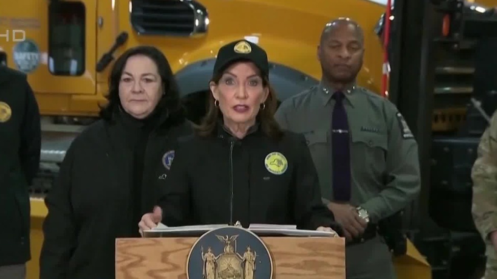 美国多州政府和企业：特朗普，退钱！