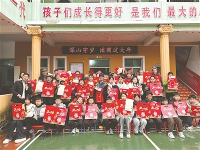 鹰潭余江区:为空巢老人和留守儿童点亮幸福年