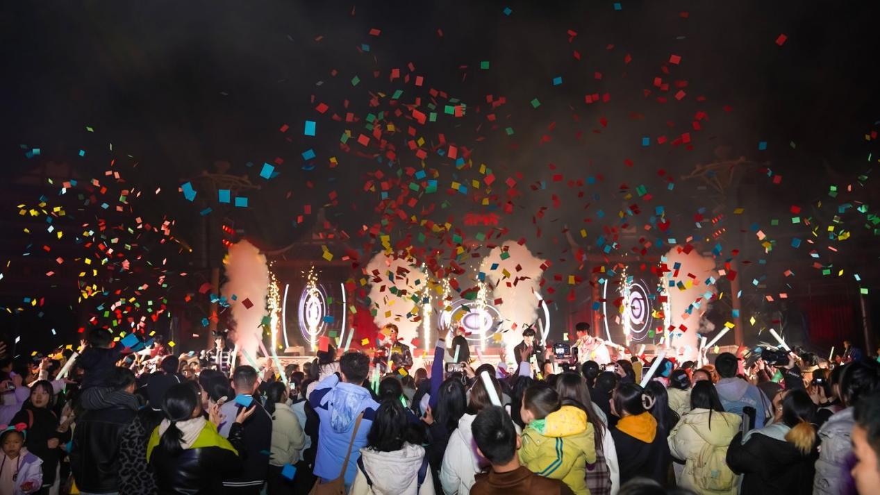 夜游热力全开,鹰潭新春“越夜越精彩”