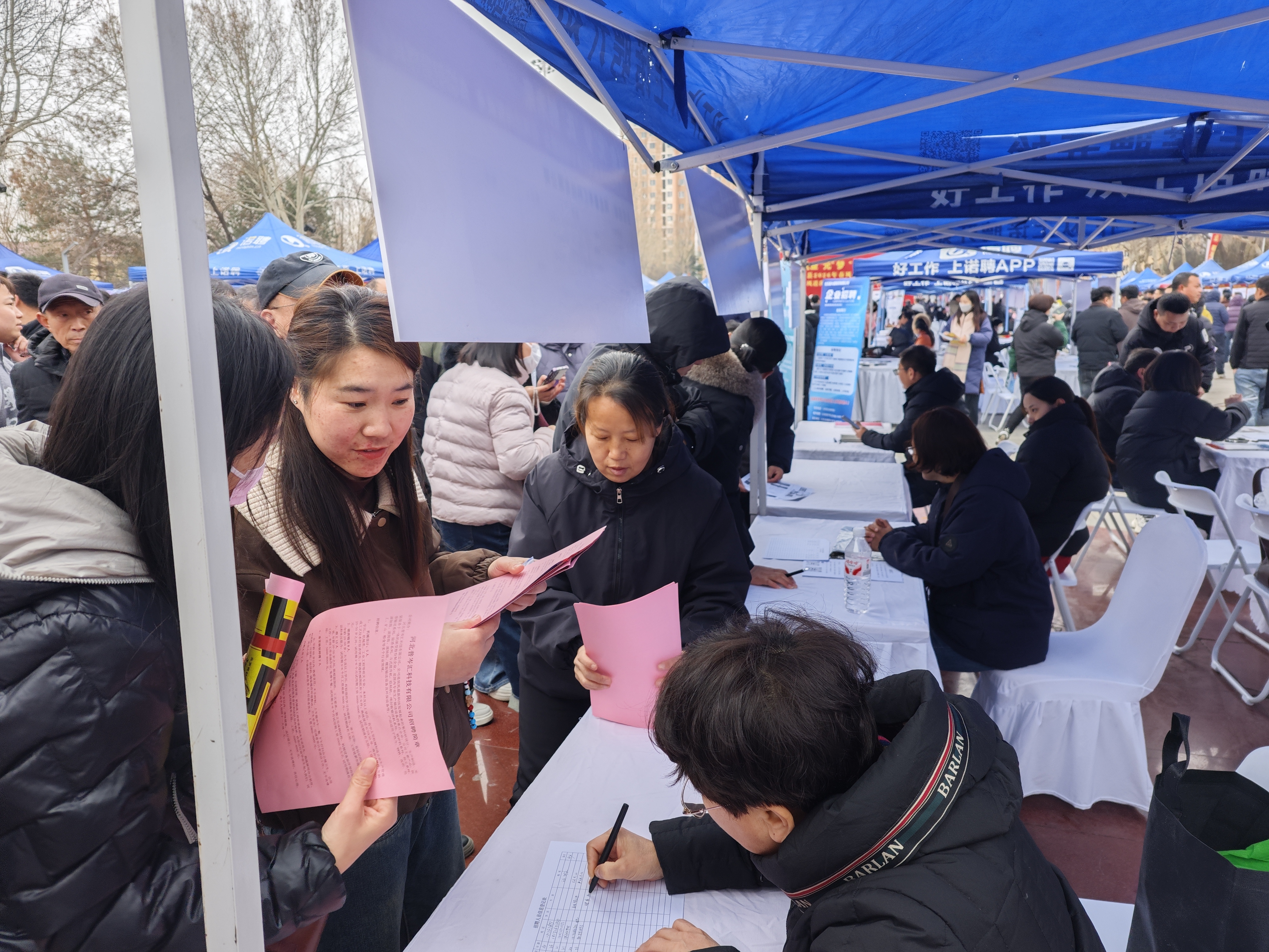 春风送岗促就业 真情相助暖民心——石家庄市元氏县举办2026年春风行动专项招聘会