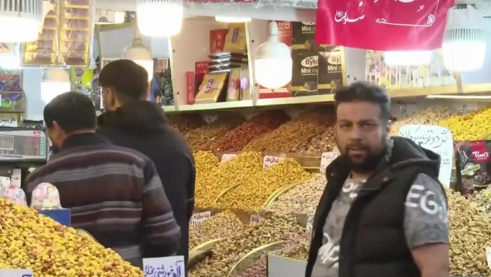 伊朗陷入内忧外患：汇率下跌、物价攀升