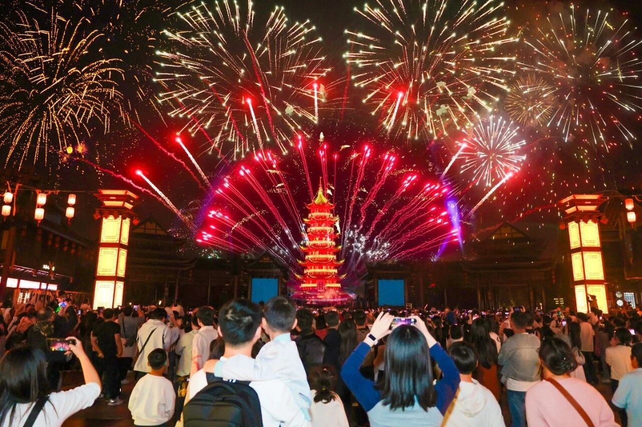 夜游热力全开,鹰潭新春“越夜越精彩”