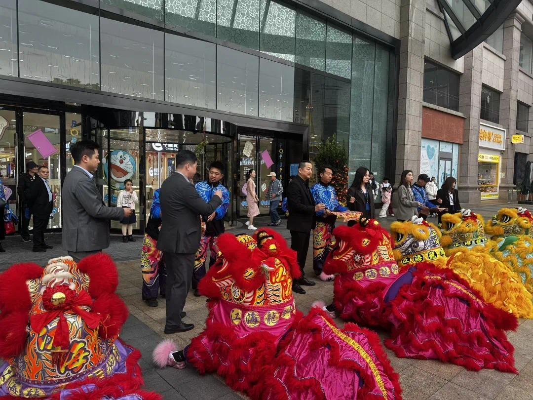 非遗潮玩闹新春 中山东区各大商圈掀起消费热潮