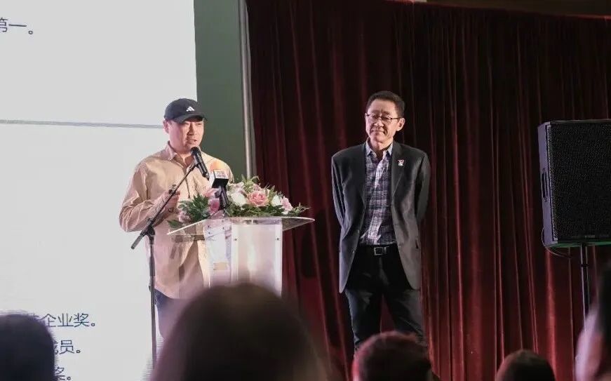 Opaida.Ai创始合伙人吴天昊博士（左）与张迎潮博士（右）进行对话分享