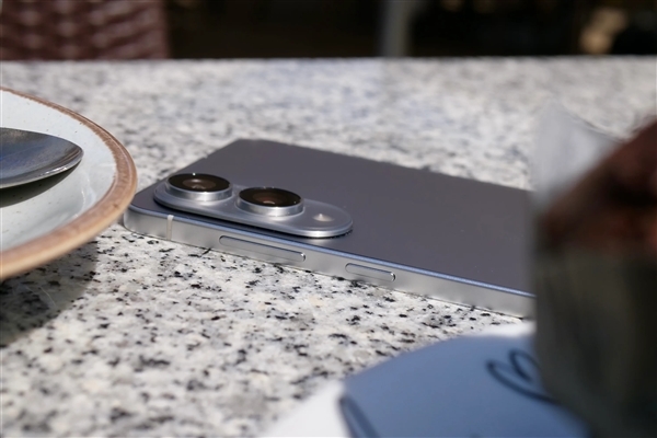 不止苹果!三星超薄手机销量也惨遭受挫:相关项目紧急按下暂停键