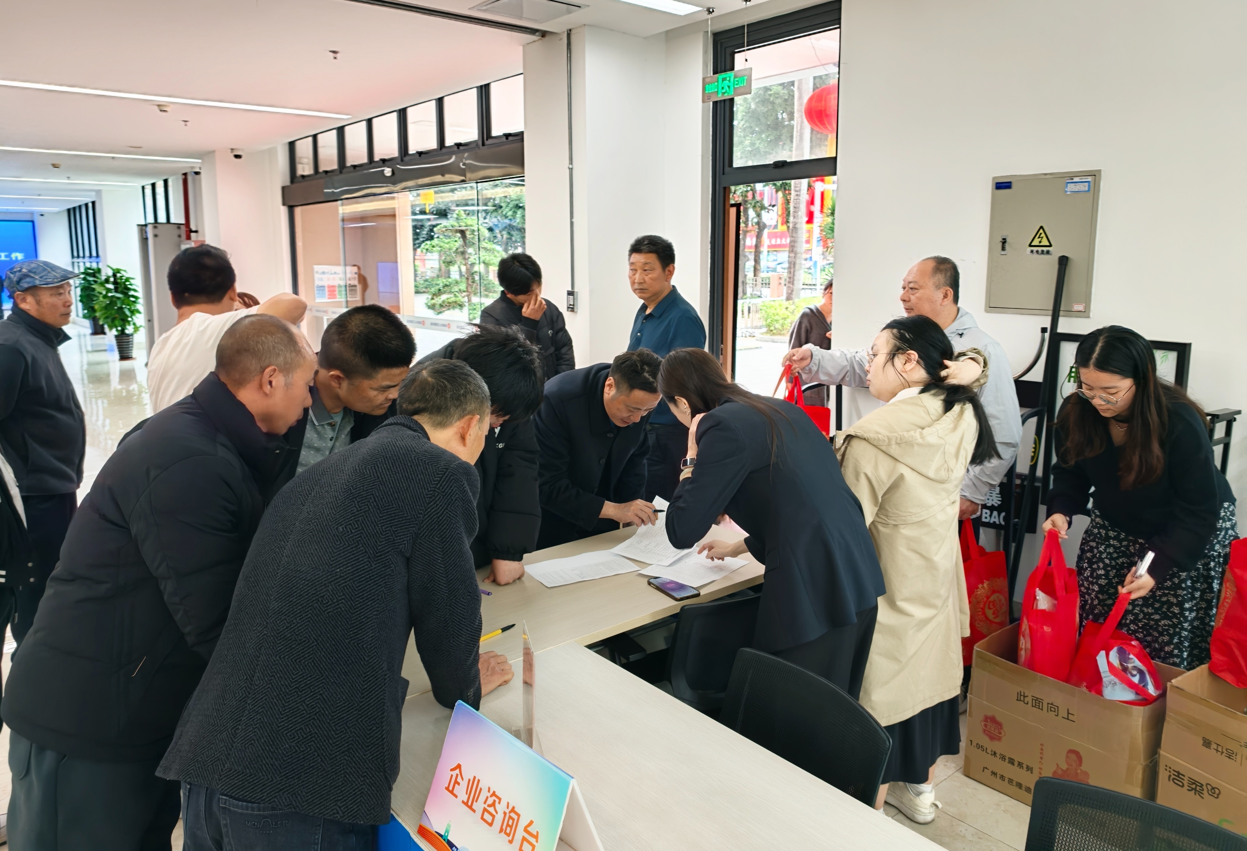 “点对点”暖心护送 43名遵义务工人员乘专车抵达珠海