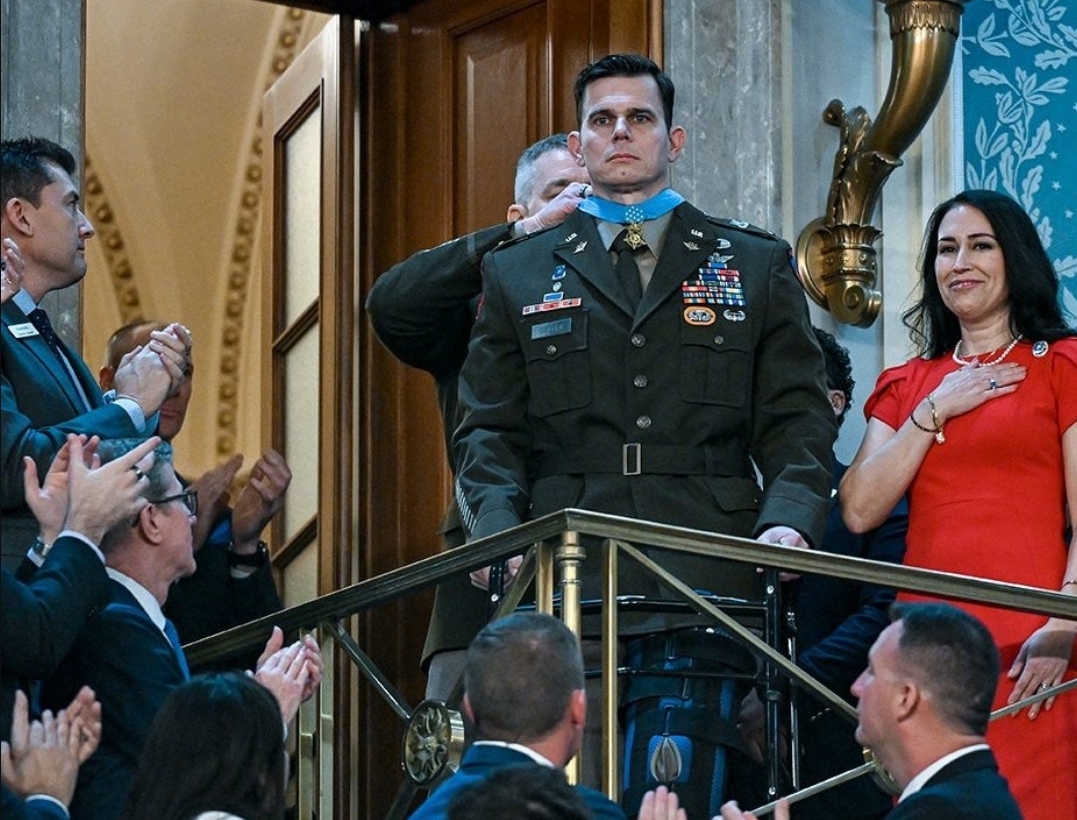 参与抓捕马杜罗行动的美军人员首度公开亮相