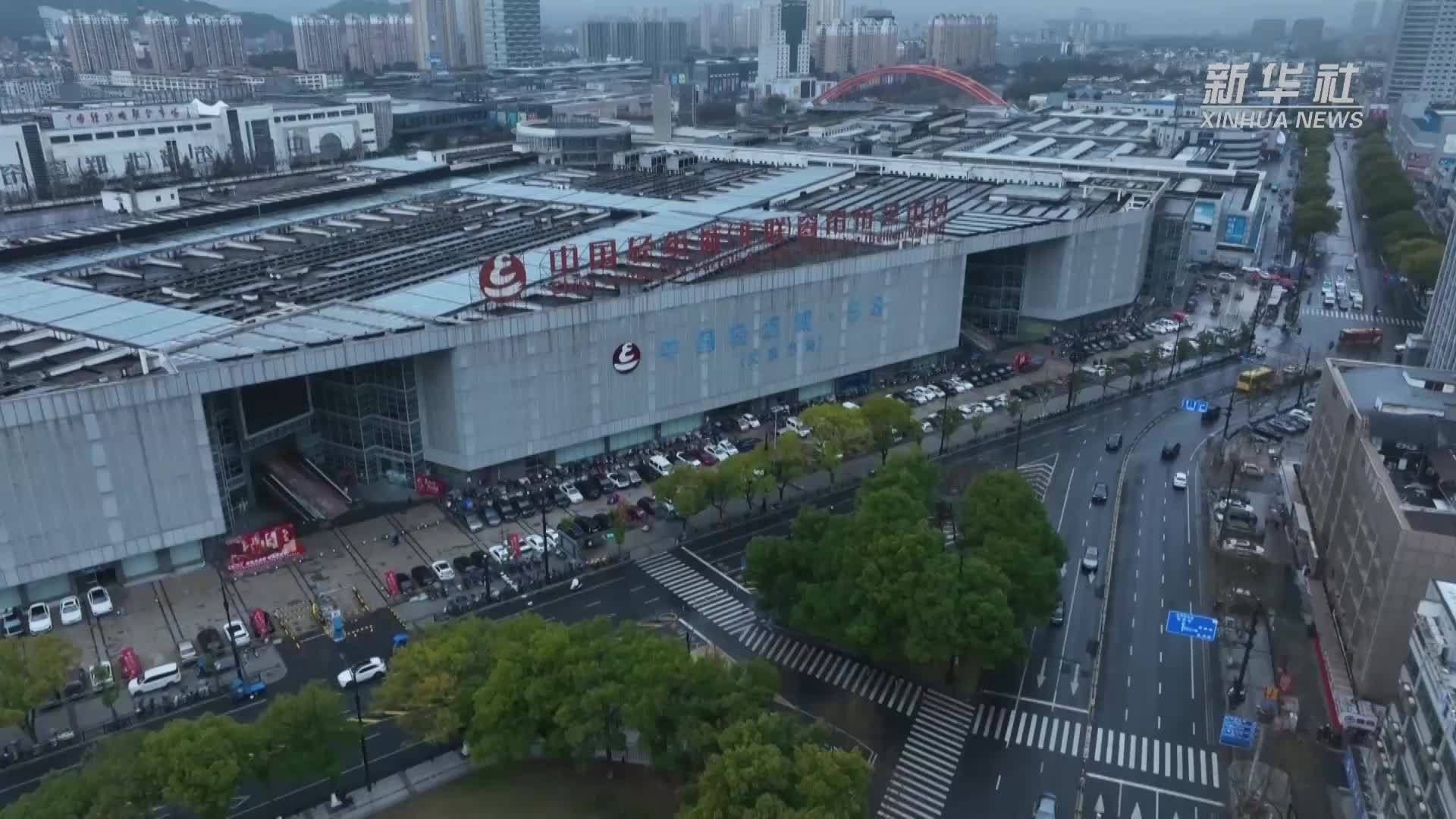 中国轻纺城开市“热气腾腾”抢抓新春“第一单”