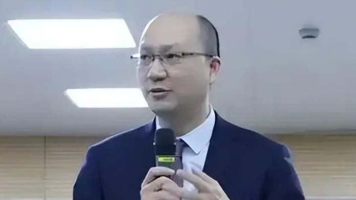 宁波银行官宣换帅 庄灵君将成A股最年轻上市银行董事长_凤凰网