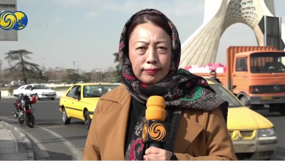 凤凰女记者李睿伊朗街头采访，民众表示：我们不会让以色列“打了就跑”