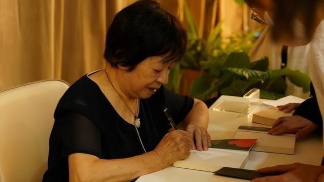 86岁畅销书作家杨本芬承认抄袭_凤凰网