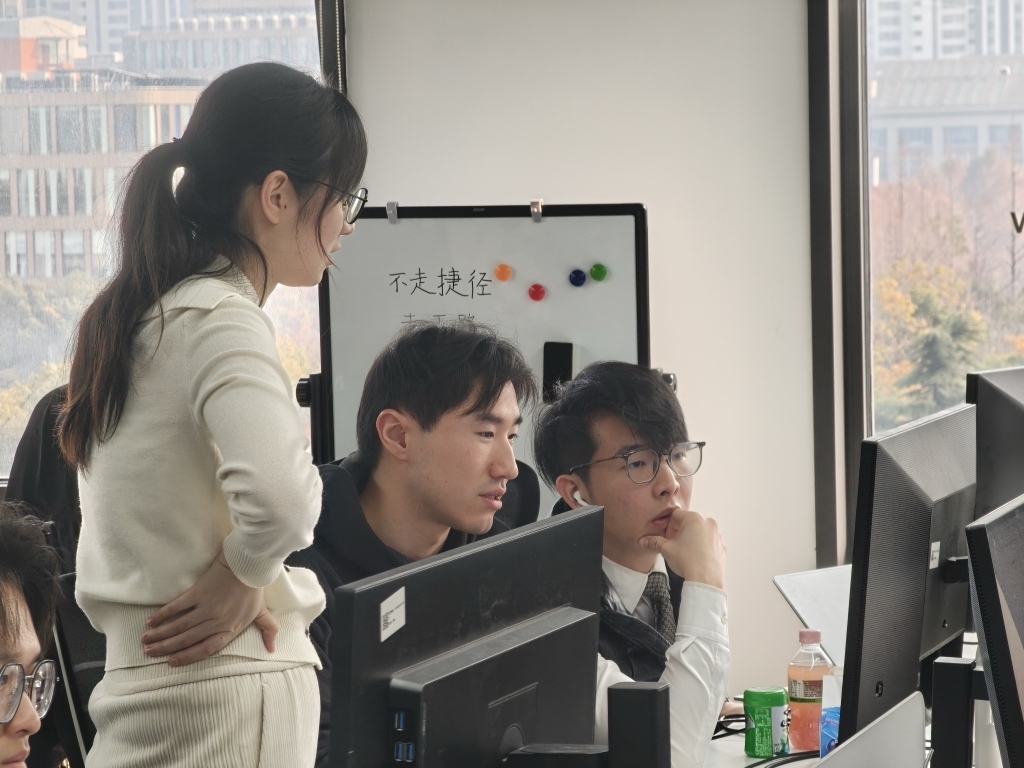 春节期间，上海MiniMax（稀宇科技）“按部就班”坚持大模型发布节奏。受访者供图