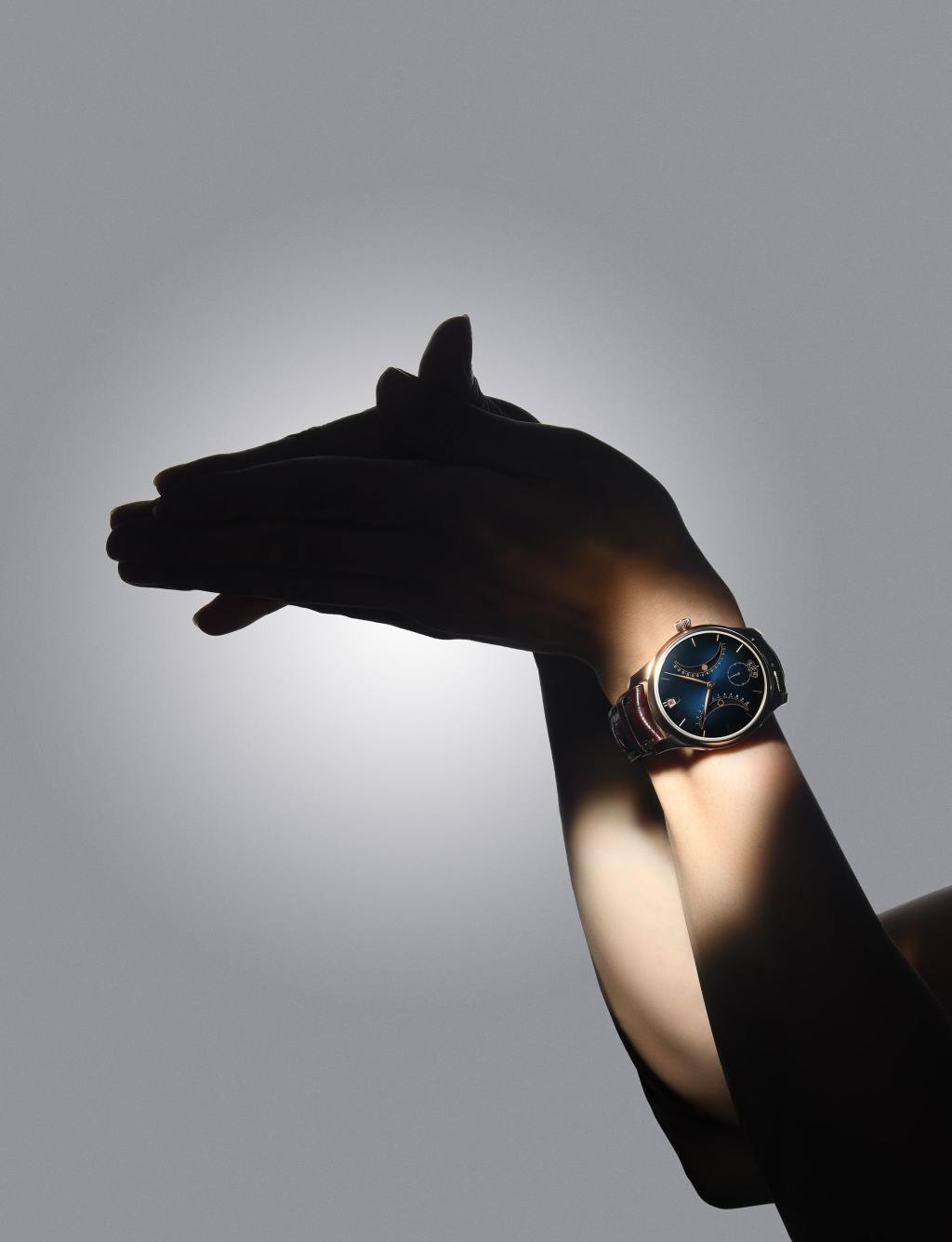 亨利慕时勇创者系列中华历限量款