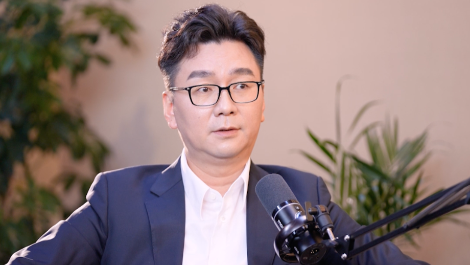 发现新势力｜中美AI比拼，黄伟直言数据才是中国王牌！