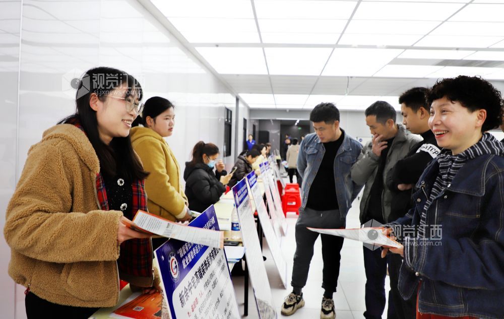 江西新余:新春招聘促就业(图)