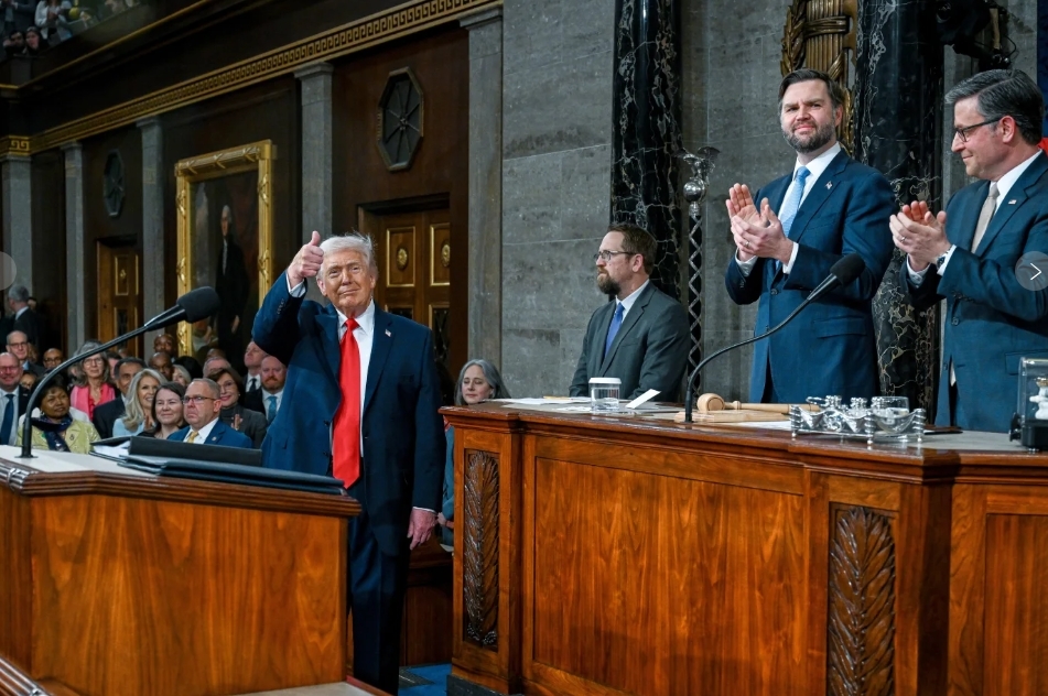 美媒:特朗普按照剧本行事,共和党松了口气