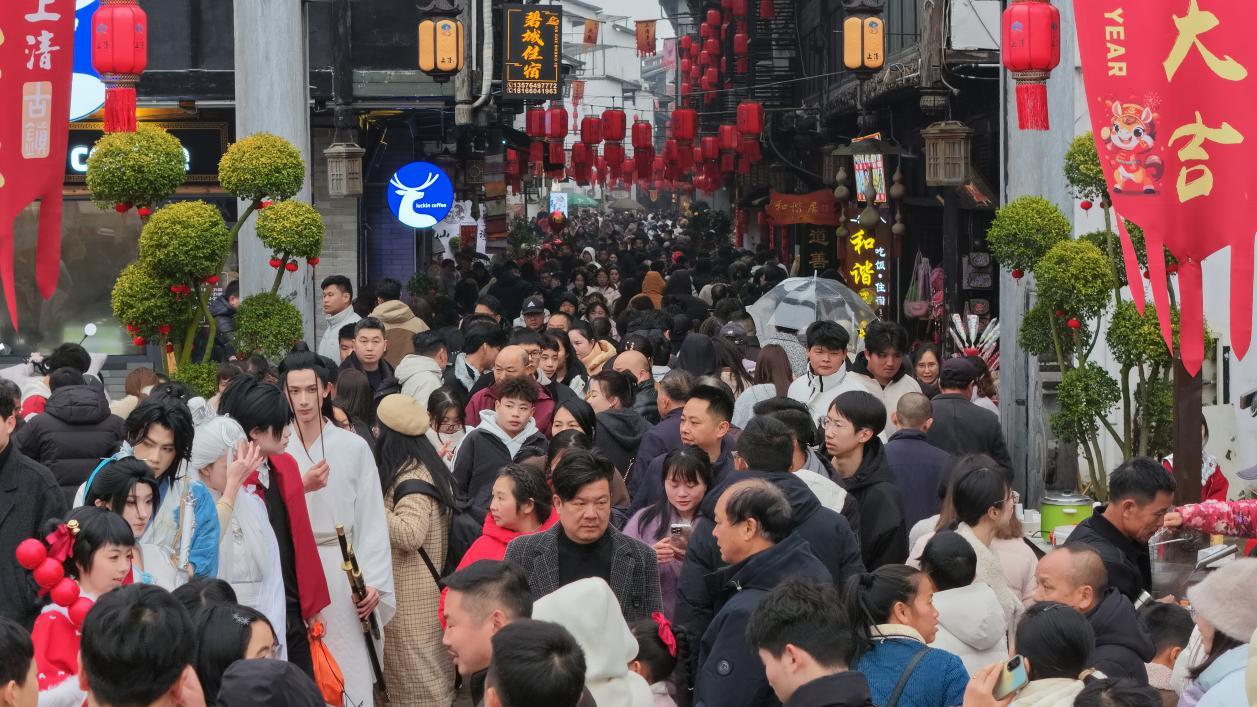 鹰潭新春文旅市场火爆,特色玩法点亮假日时光
