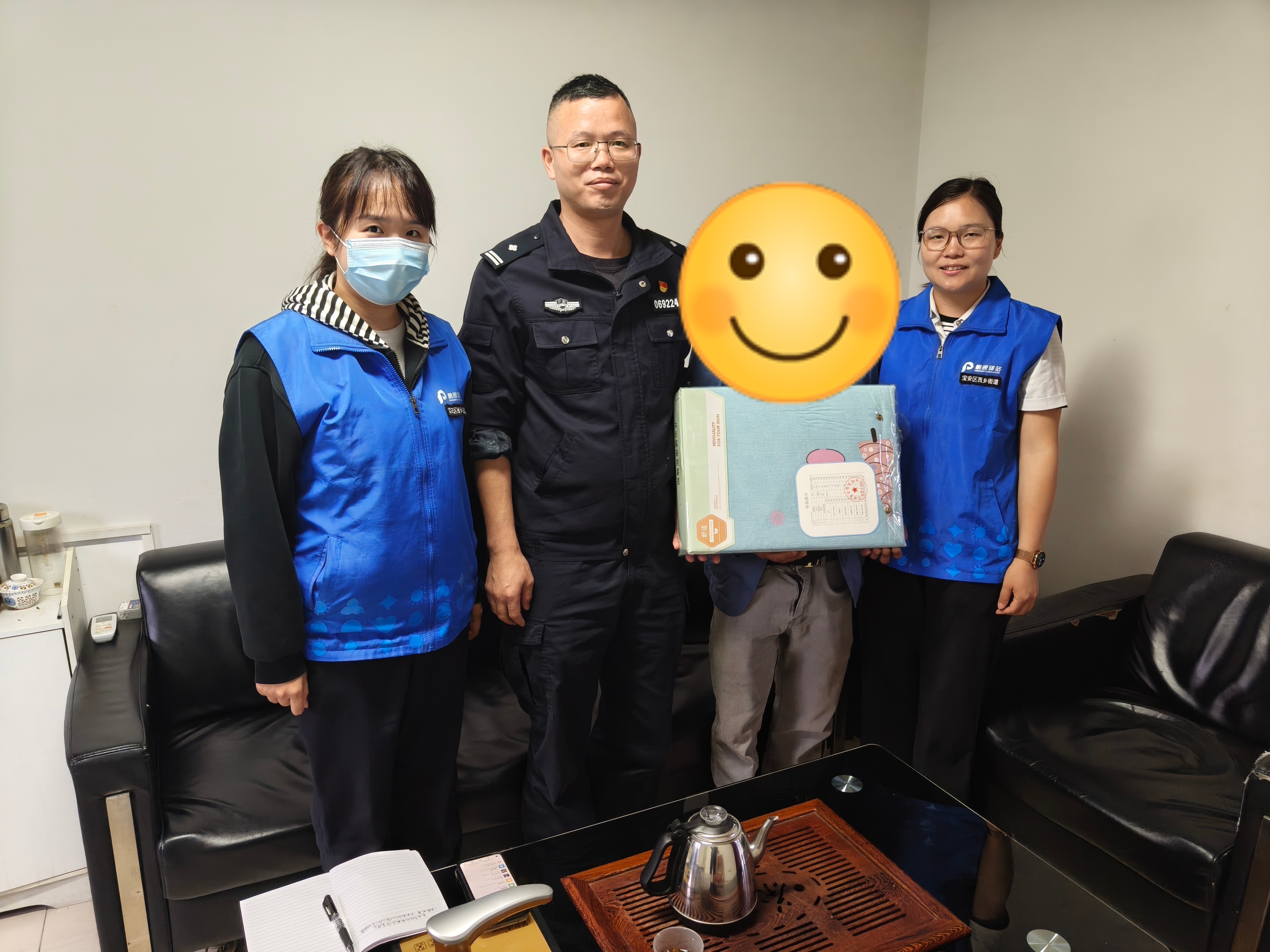 党建引领结帮扶，元宵暖情护新生——西乡街道盐田社区开展戒毒康复人员党员结对慰问活动