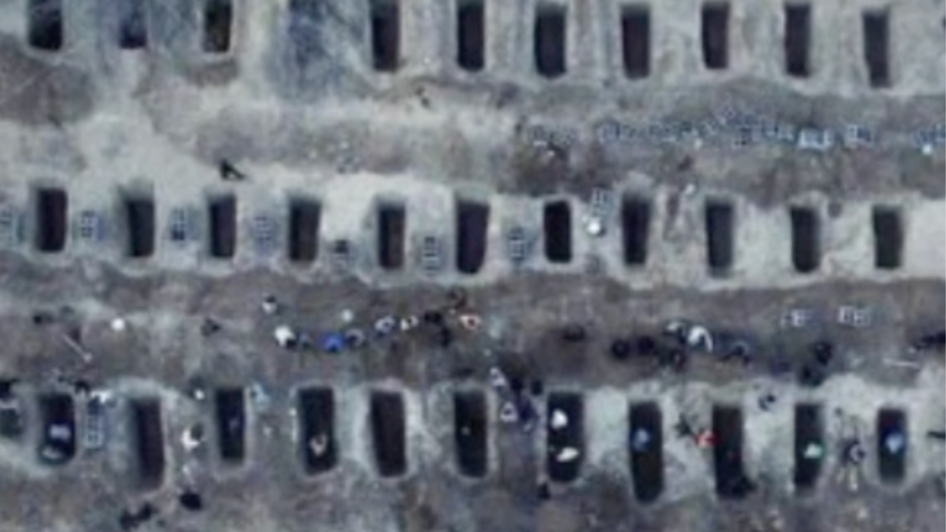 “为160多名无辜少女挖掘的坟墓…她们的遗体被炸得支离破碎”，伊朗外长发文：从加沙到米纳布，无辜者惨遭冷血屠杀