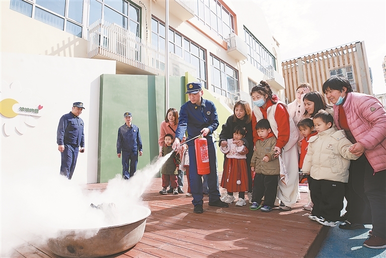 南昌：消防安全第一课（图）