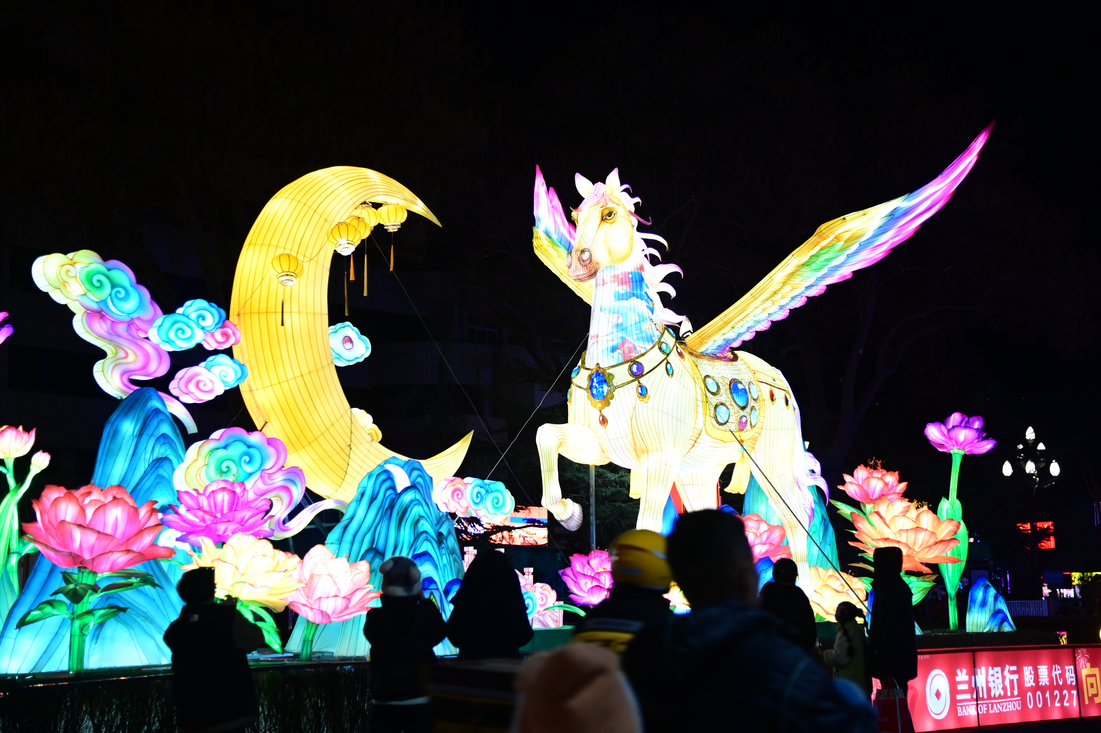 西固灯展充满了马年元素