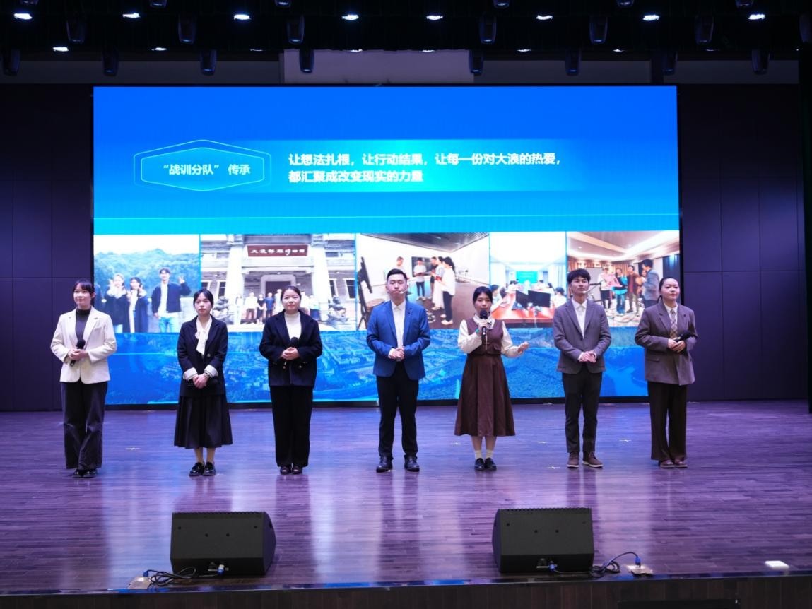 青年干部担当“未来推介官” ——大浪街道“战训分队”以“场景推介会”交出别样答卷