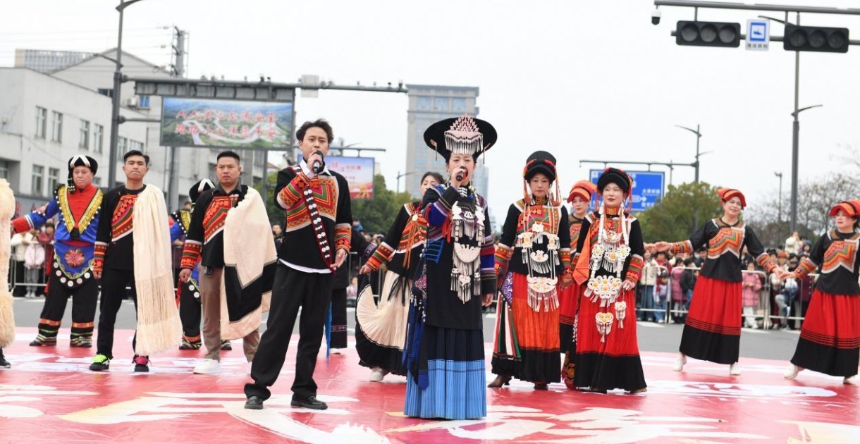 最炫民族风“闹”元宵，多元文化秀“燃”姚城