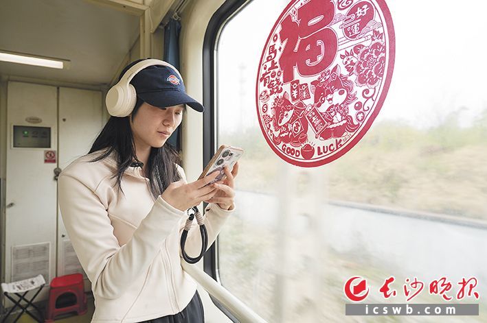 22岁的湖北姑娘虞嘉欣要去广州做一名马术教练，目前正在实习。