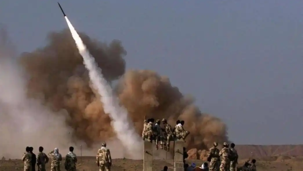 伊朗打击周边国家石油设施，背后有深意