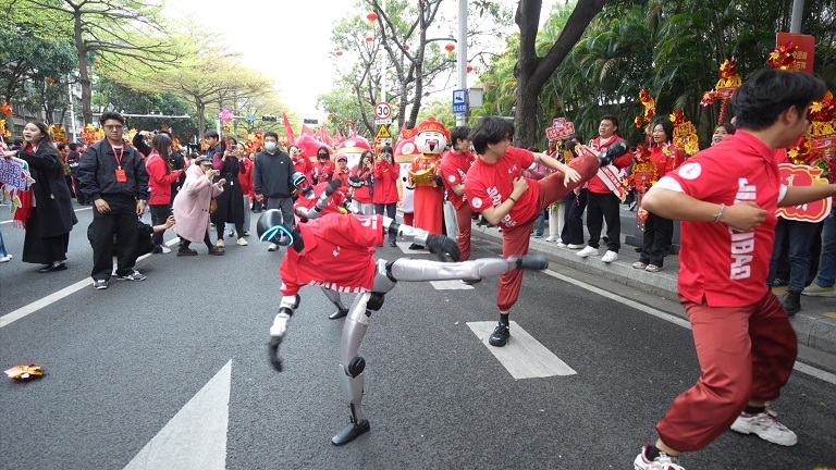 平安产险佛山分公司:开展“3·15”金融教育宣传活动之“行通济·守权益”民俗巡游活动