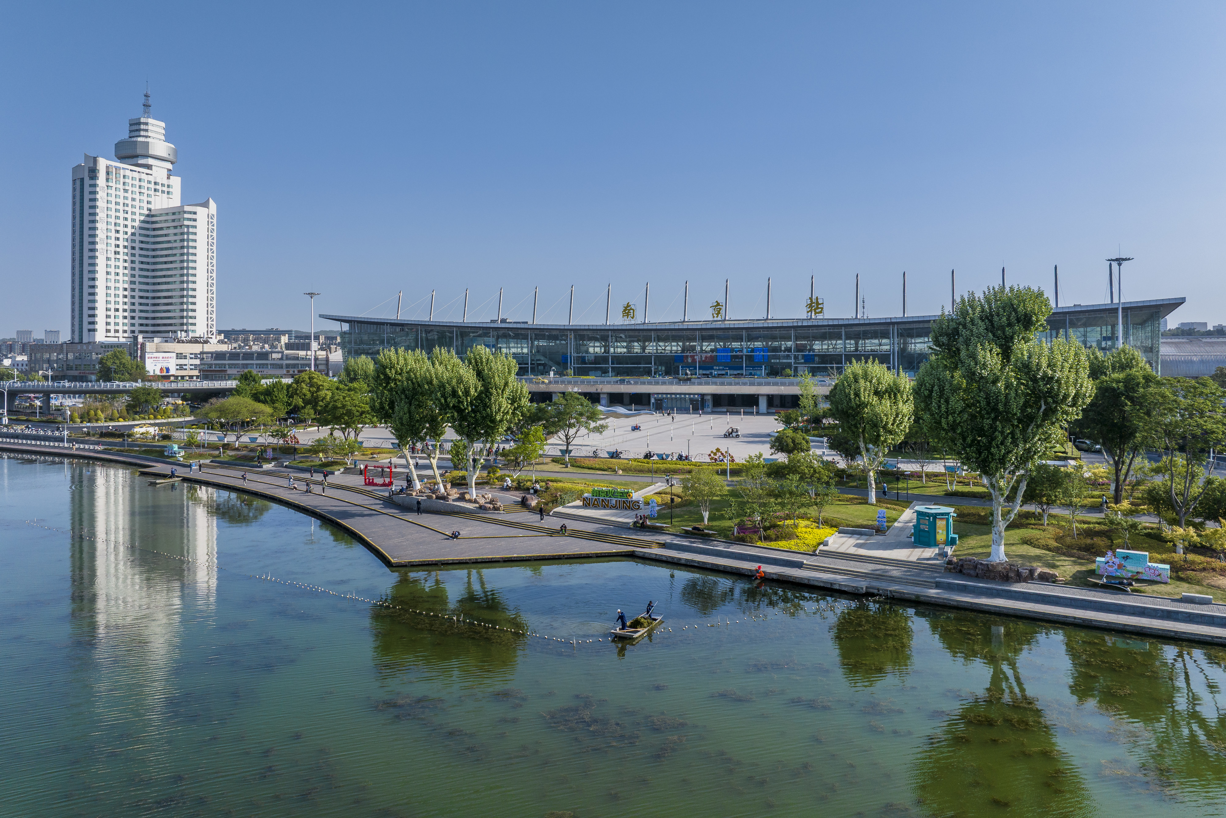 南京迎春上“新”!一张车票解锁环玄武湖文旅消费新精彩