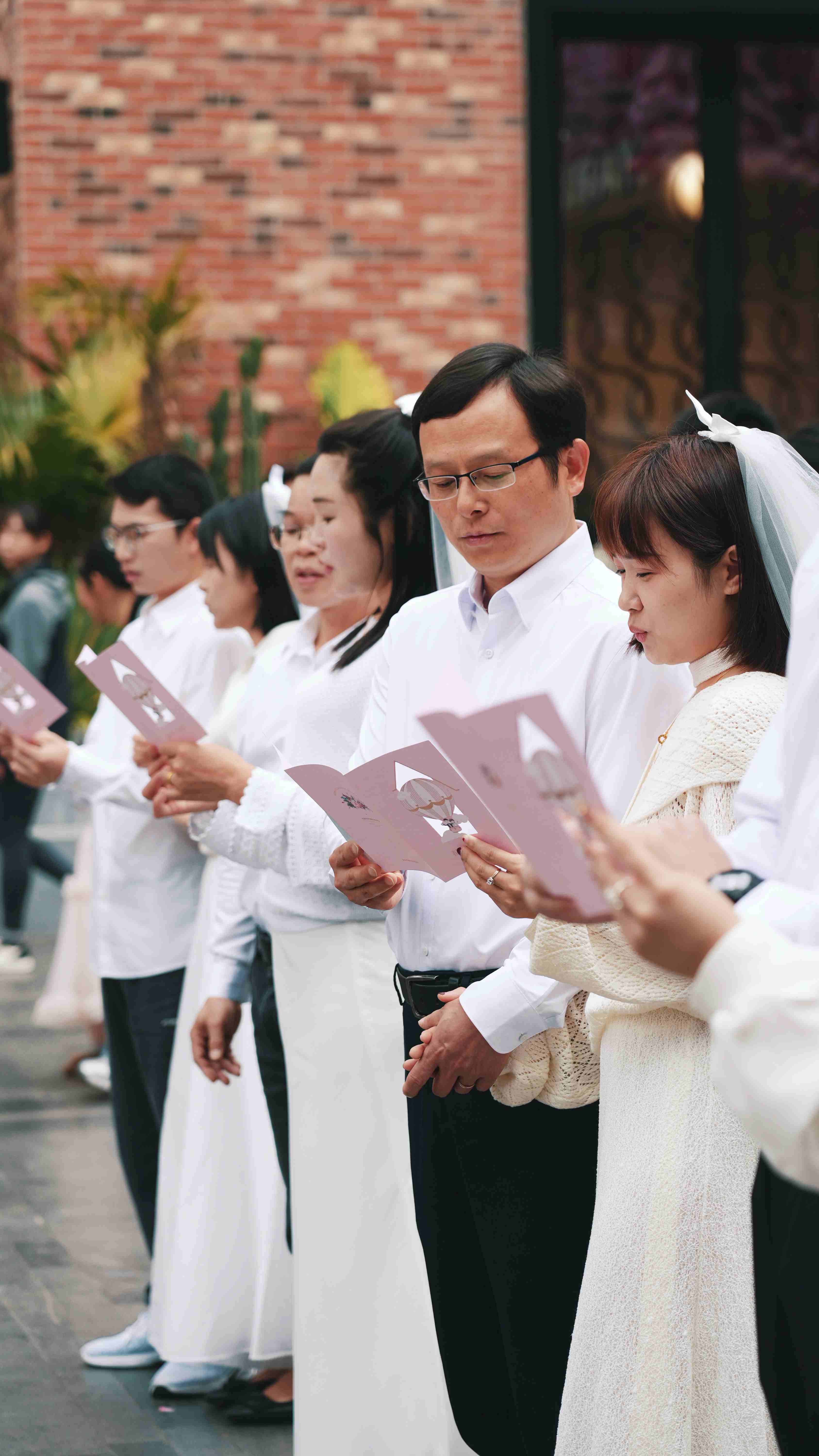 政企搭台共筑“玫瑰之约”，福田区为甜蜜经济注入首店首发新势能