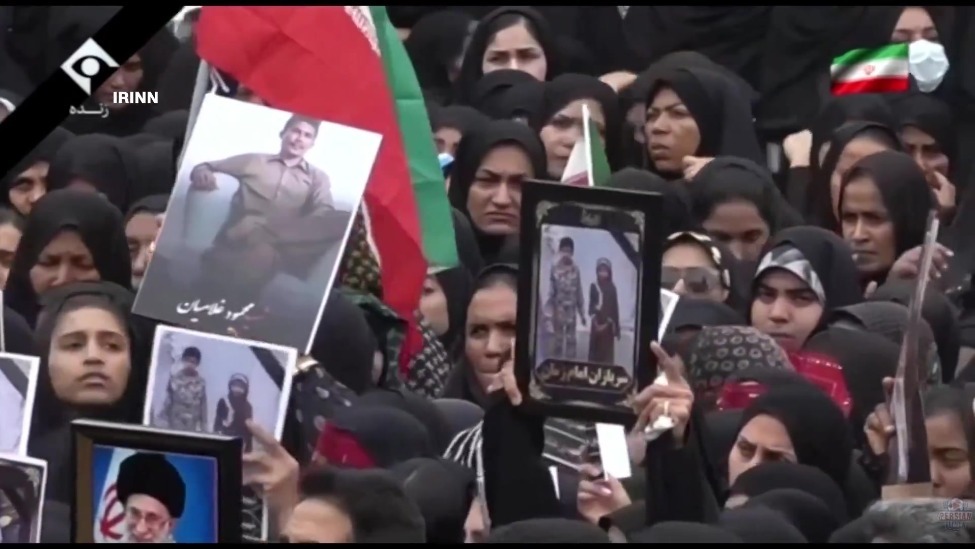 伊朗女子小学遇难学生葬礼举行