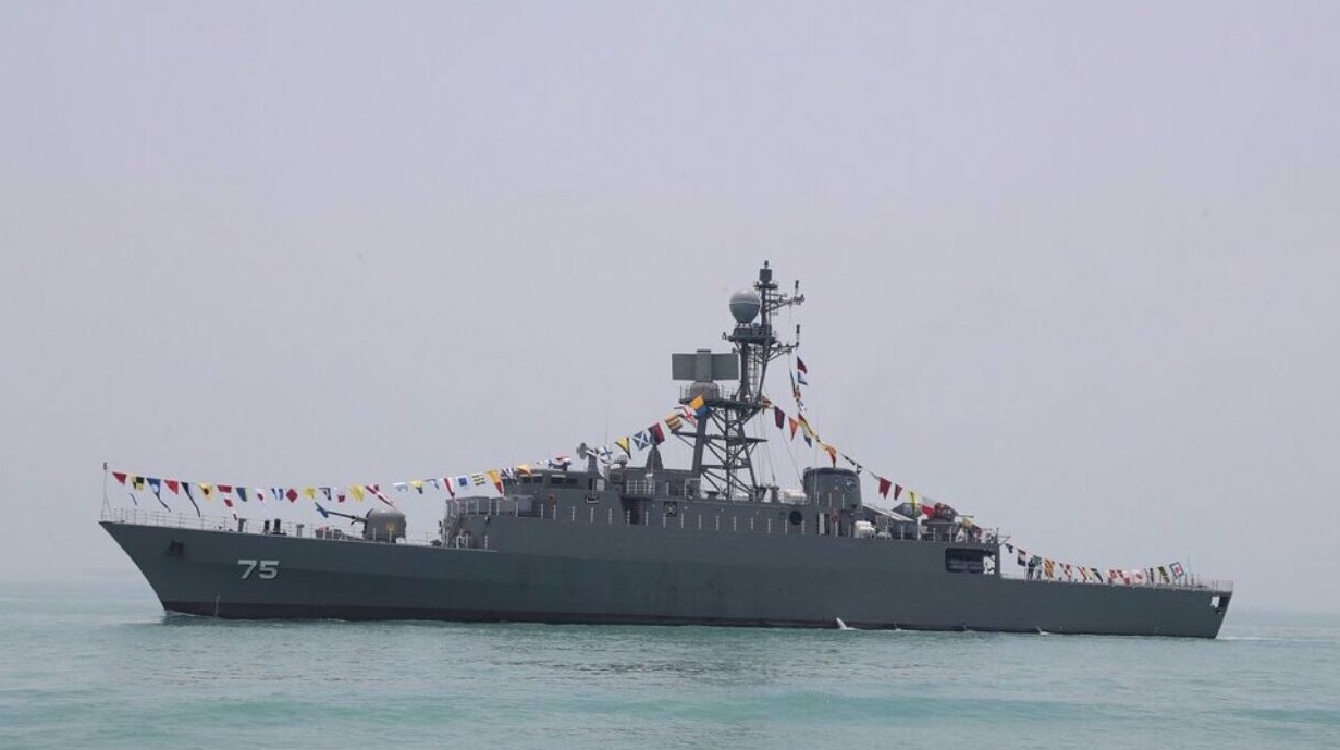 伊朗舟师“德纳”号护卫舰开云体育，舷号75。